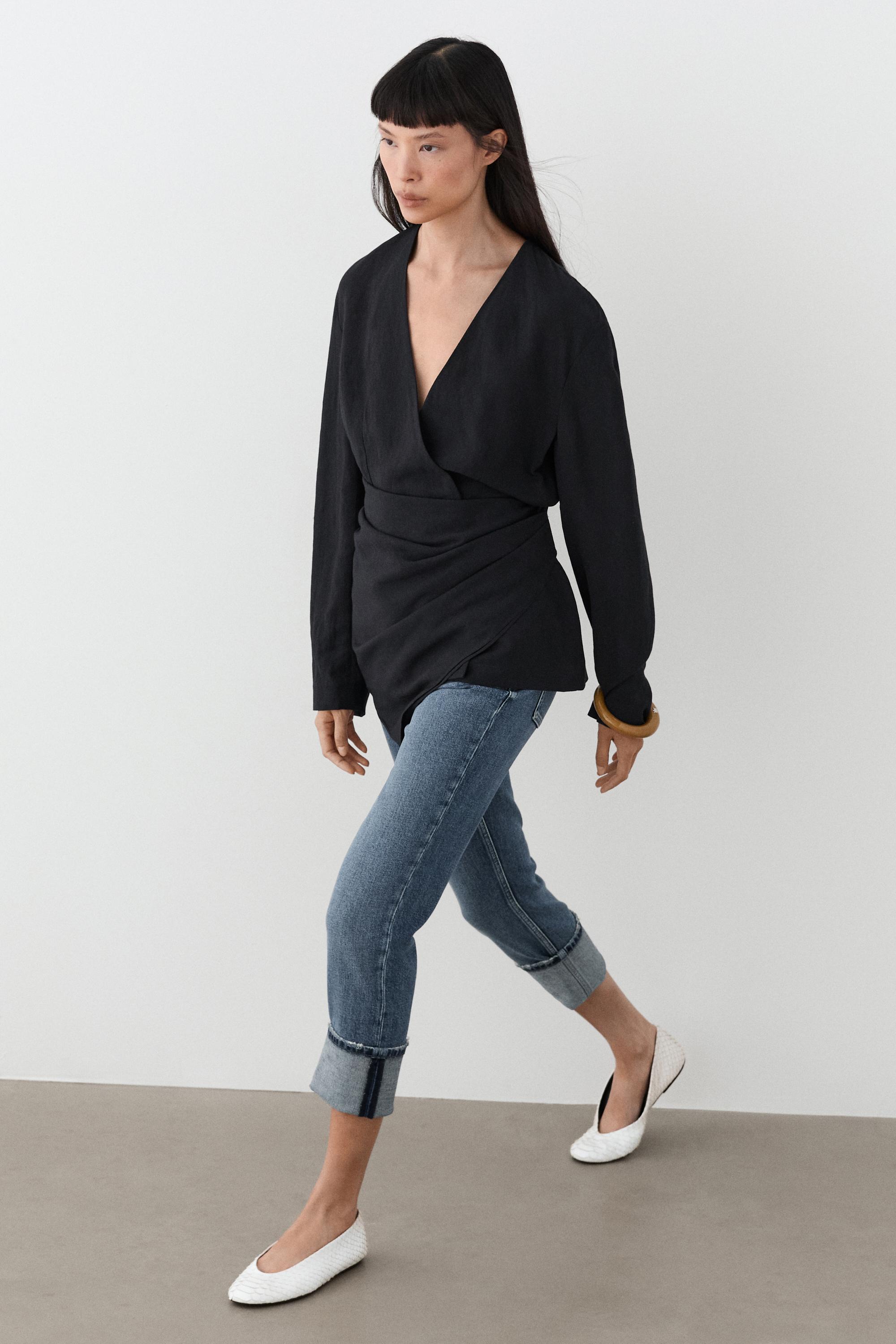 Lightweight kimono with sash detail